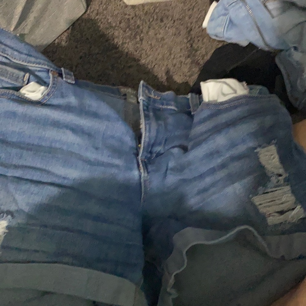 Jeans with little rips